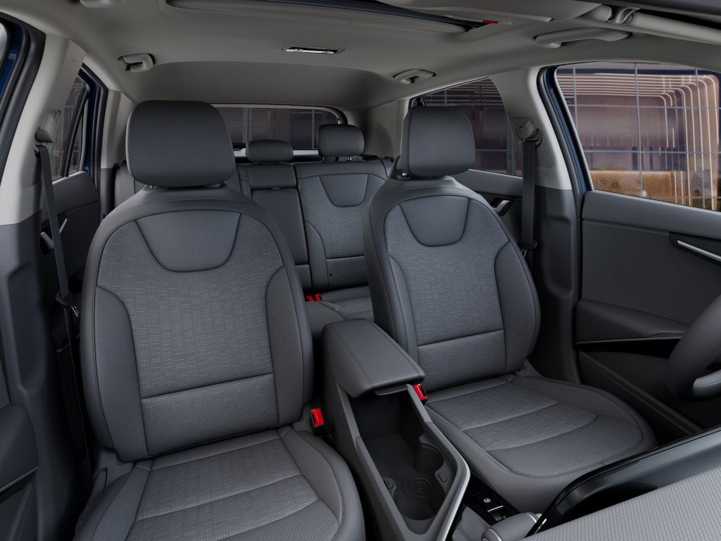 Vehicle image 15 of 27