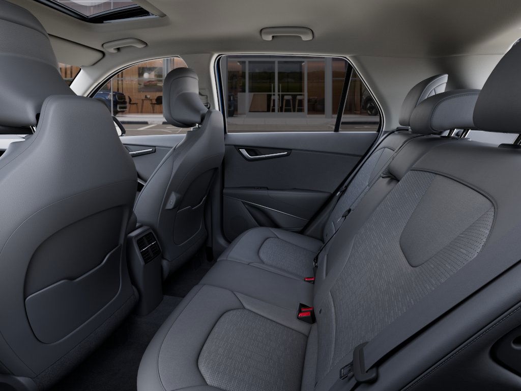 Vehicle image 18 of 27