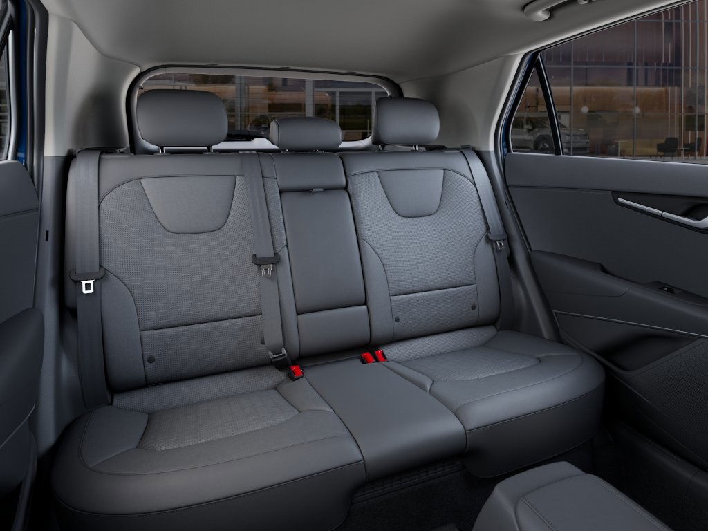 Vehicle image 16 of 27