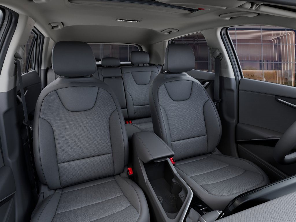 Vehicle image 15 of 27