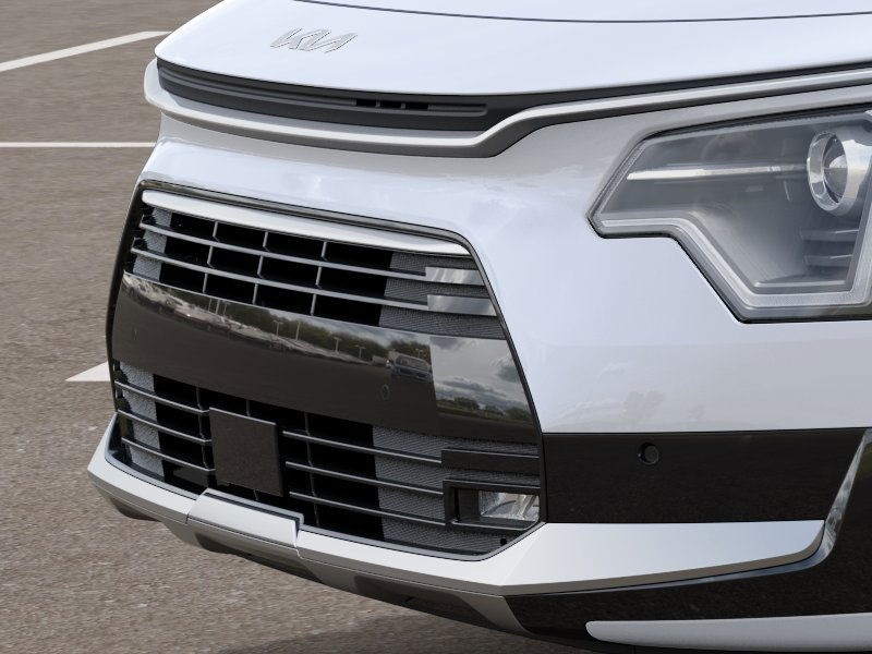 Vehicle image 13 of 27