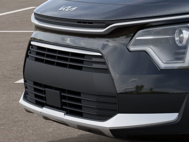 Vehicle image 13 of 27