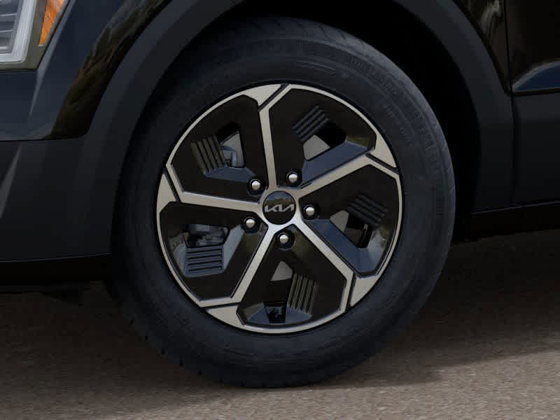 Vehicle image 10 of 27