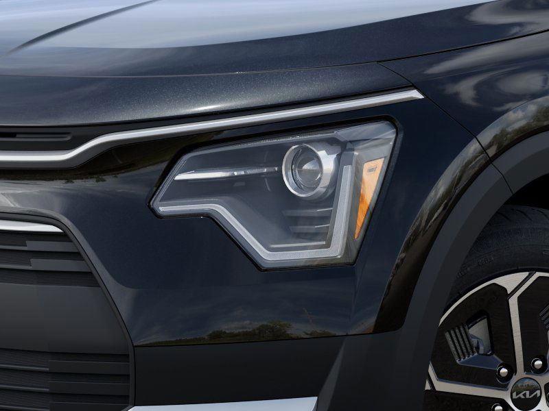 Vehicle image 11 of 27