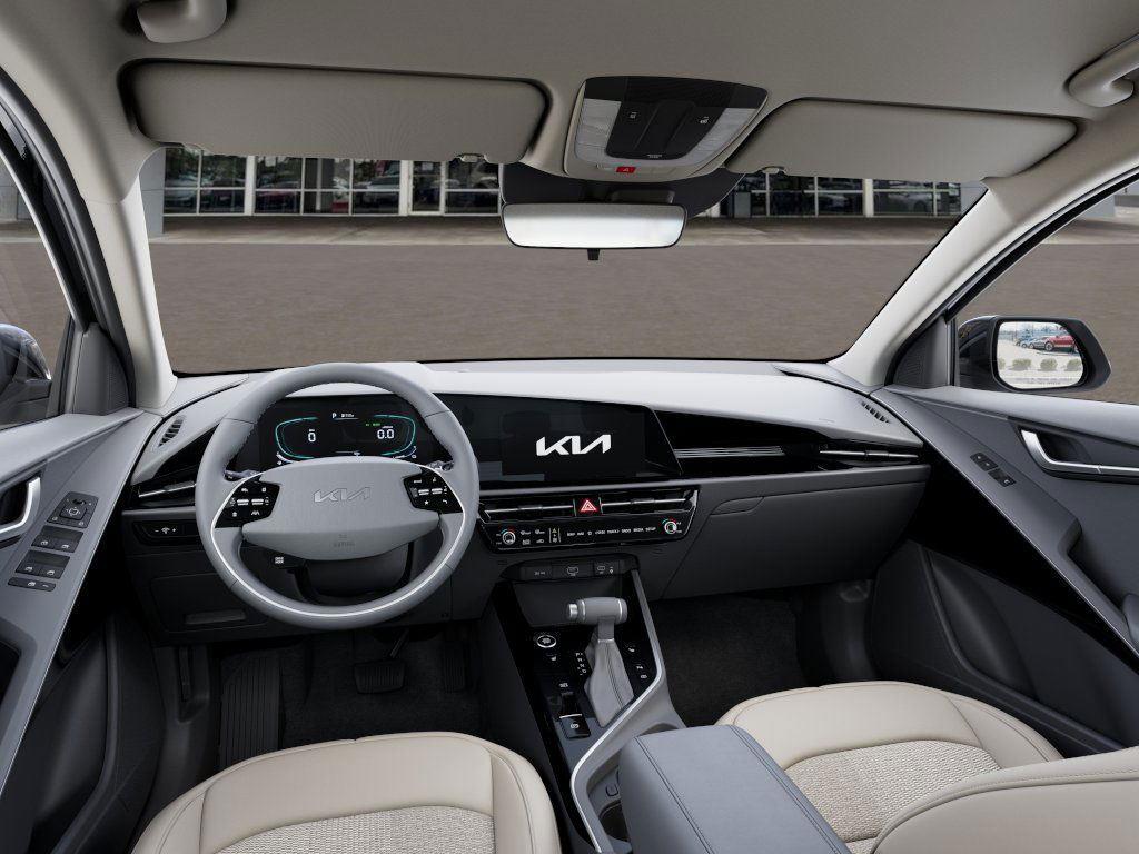 Vehicle image 14 of 27
