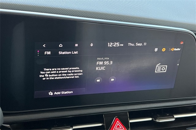 2025 Kia Niro EX Image 17 of 37