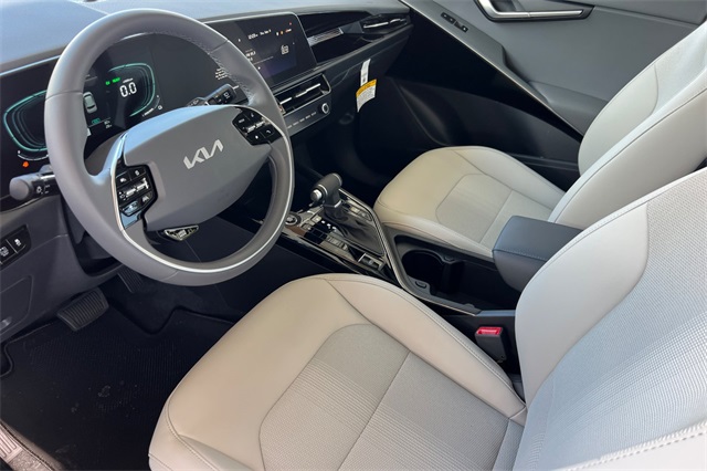 2025 Kia Niro EX Image 35 of 37