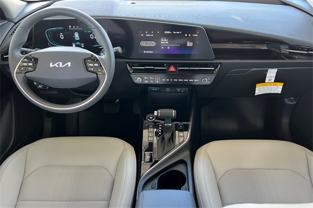 2025 Kia Niro EX Image 14 of 37