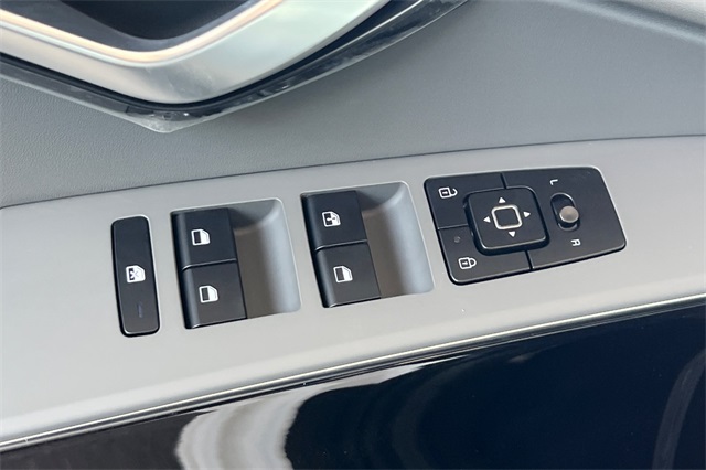 2025 Kia Niro EX Image 32 of 37