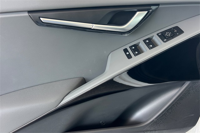 2025 Kia Niro EX Image 22 of 37