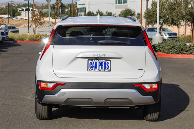 Vehicle image 6 of 26