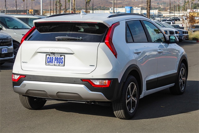 Vehicle image 5 of 26