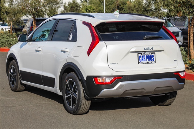 Vehicle image 7 of 26