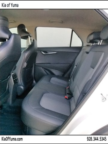 Vehicle image 5 of 6