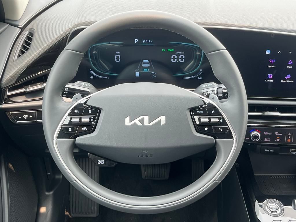 Vehicle image 20 of 35