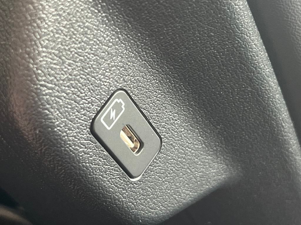 Vehicle image 34 of 35