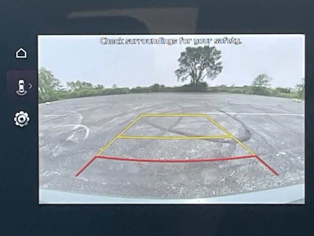 Vehicle image 25 of 35