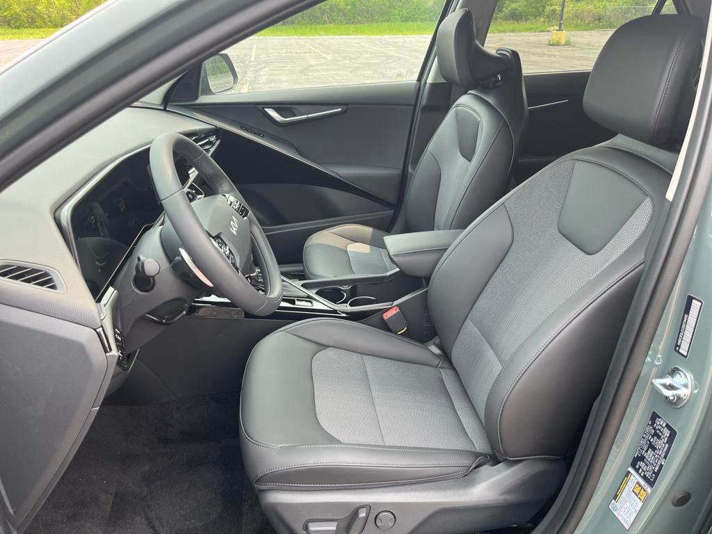 Vehicle image 13 of 35