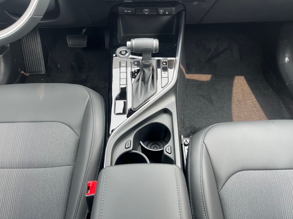 Vehicle image 31 of 35