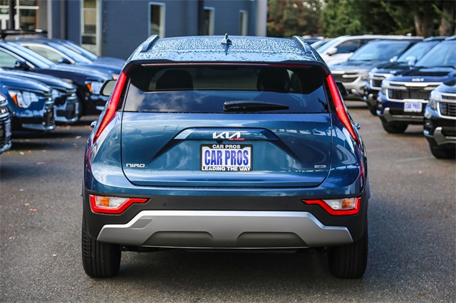 Vehicle image 6 of 25