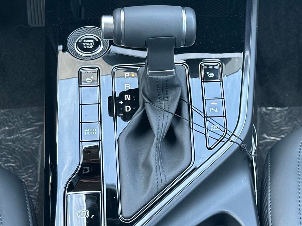 Vehicle image 23 of 35