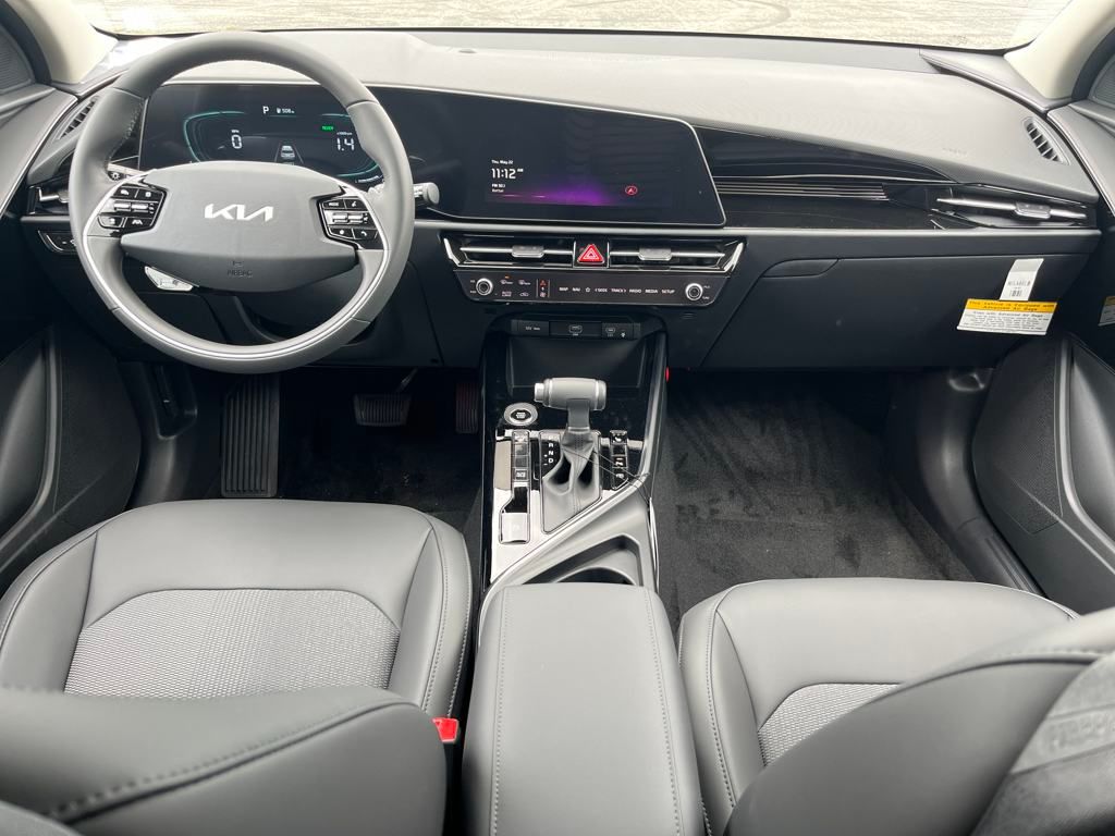 Vehicle image 17 of 35
