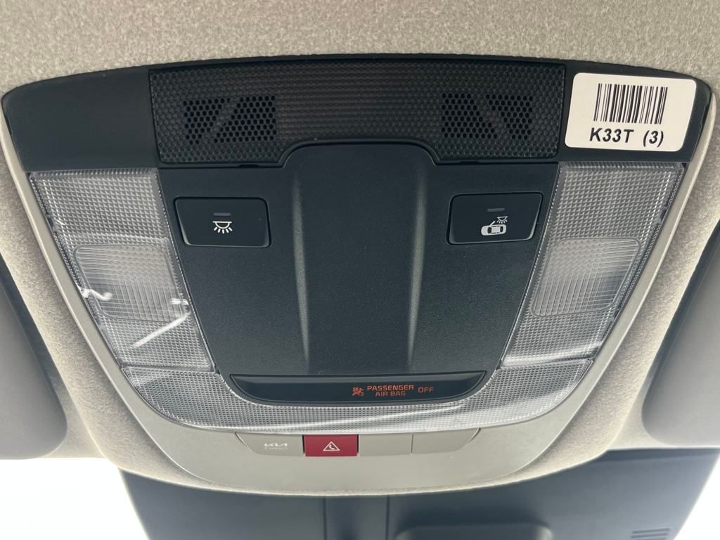 Vehicle image 32 of 35