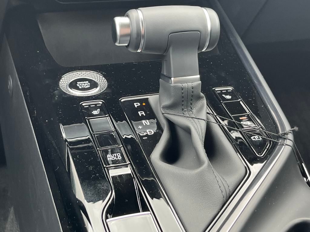 Vehicle image 28 of 35