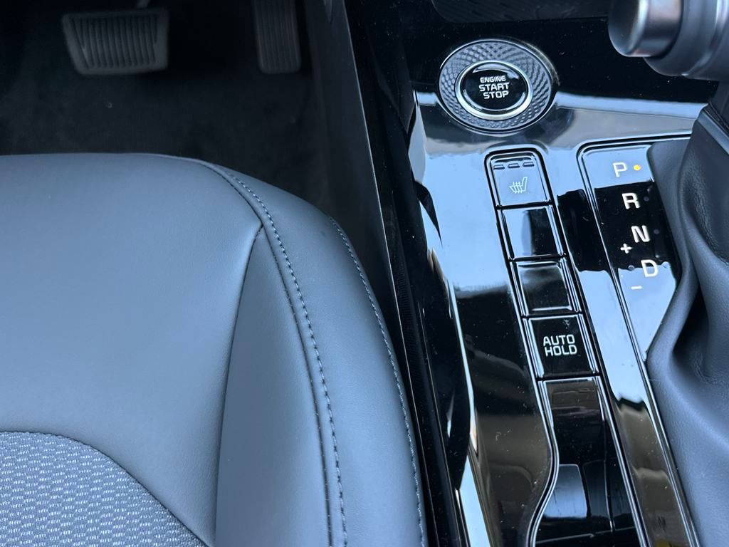 Vehicle image 24 of 35