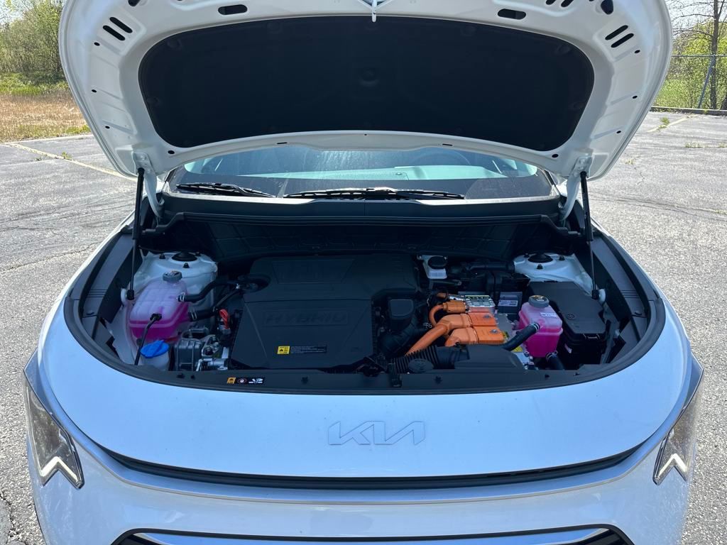 Vehicle image 31 of 35