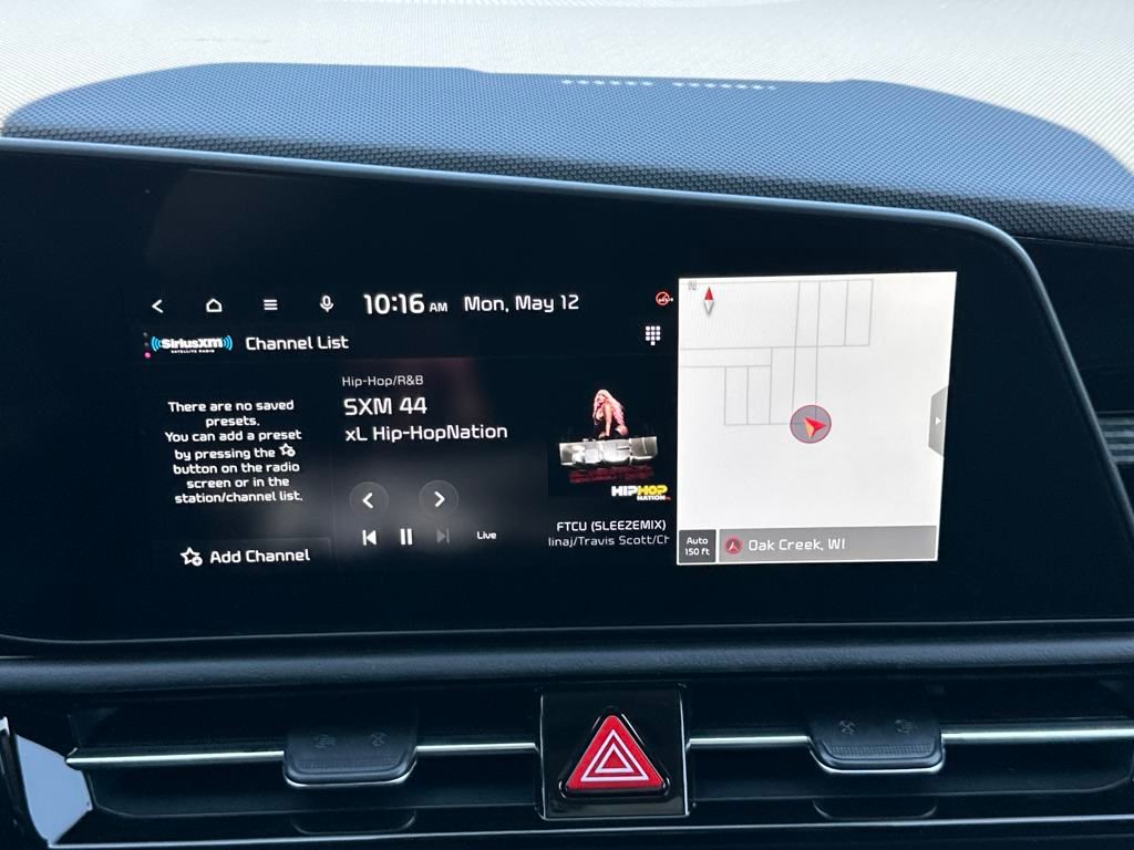 Vehicle image 20 of 35