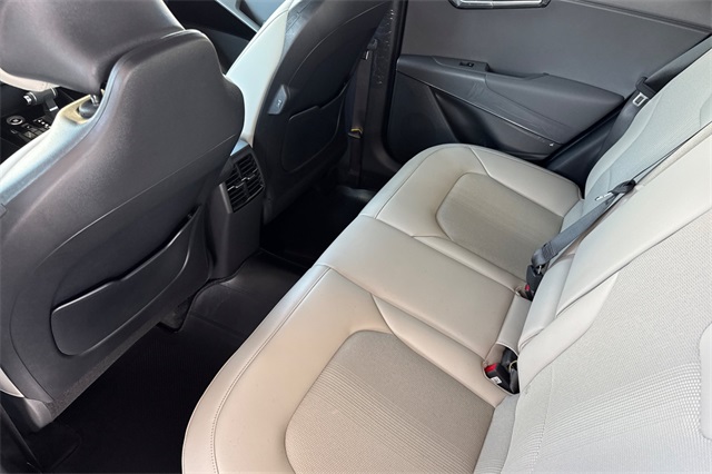 2025 Kia Niro EX Image 11 of 37
