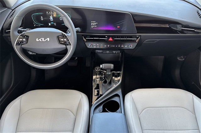 2025 Kia Niro EX Image 12 of 37