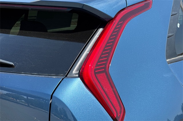 2025 Kia Niro EX Image 31 of 37