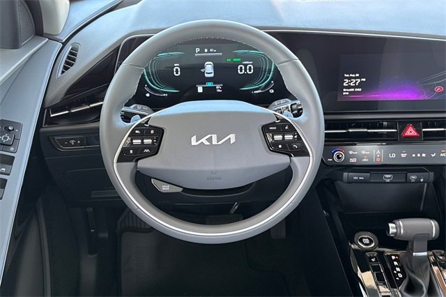 2025 Kia Niro EX Image 30 of 37