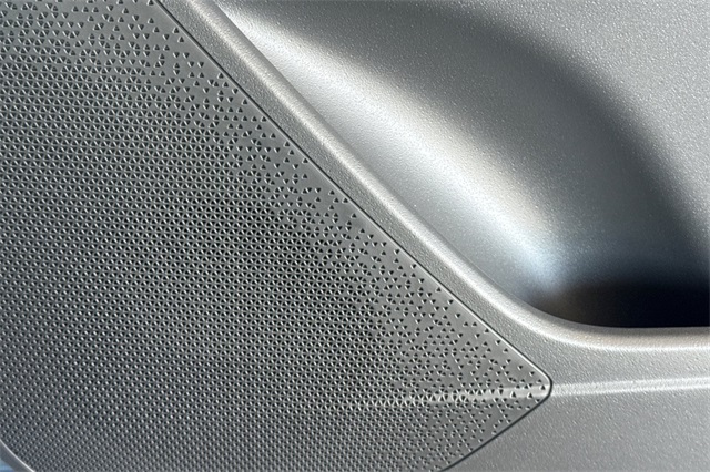 2025 Kia Niro EX Image 29 of 37