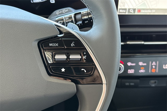 2025 Kia Niro EX Image 24 of 37