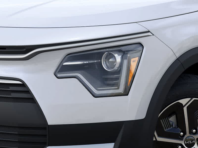 Vehicle image 11 of 27