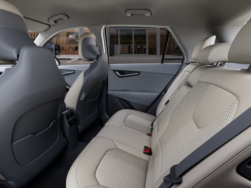 Vehicle image 18 of 27
