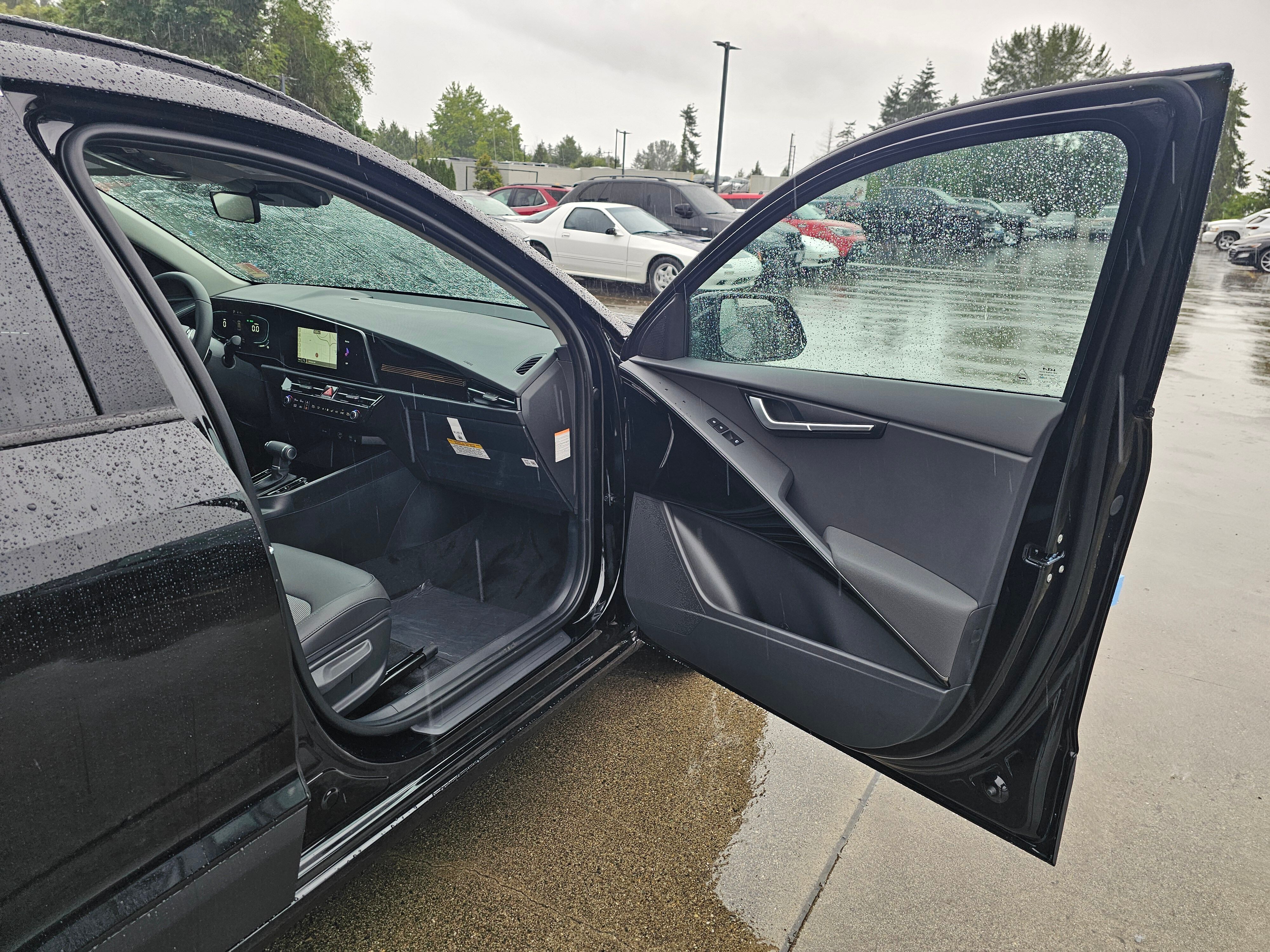 Vehicle image 20 of 35