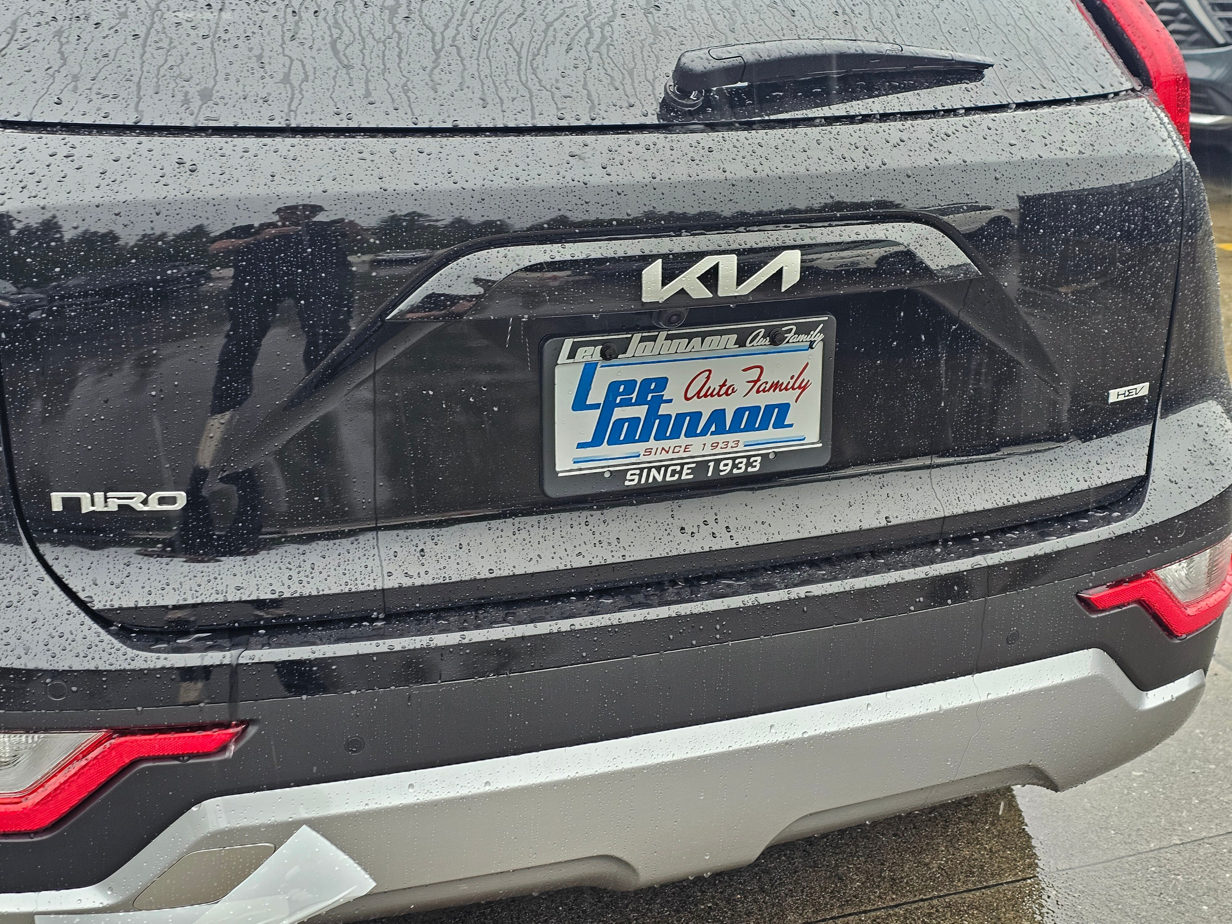 Vehicle image 32 of 35