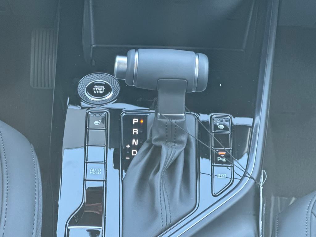Vehicle image 22 of 33