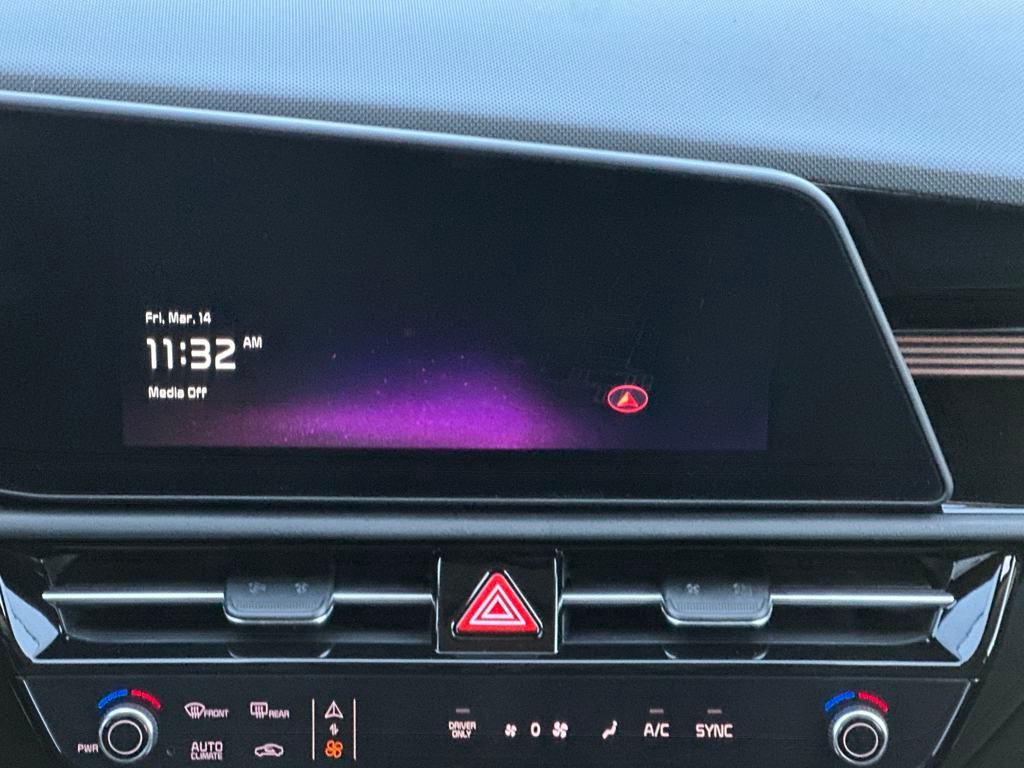 Vehicle image 19 of 33