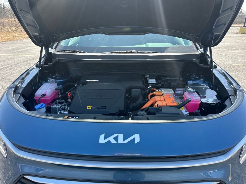 Vehicle image 29 of 33
