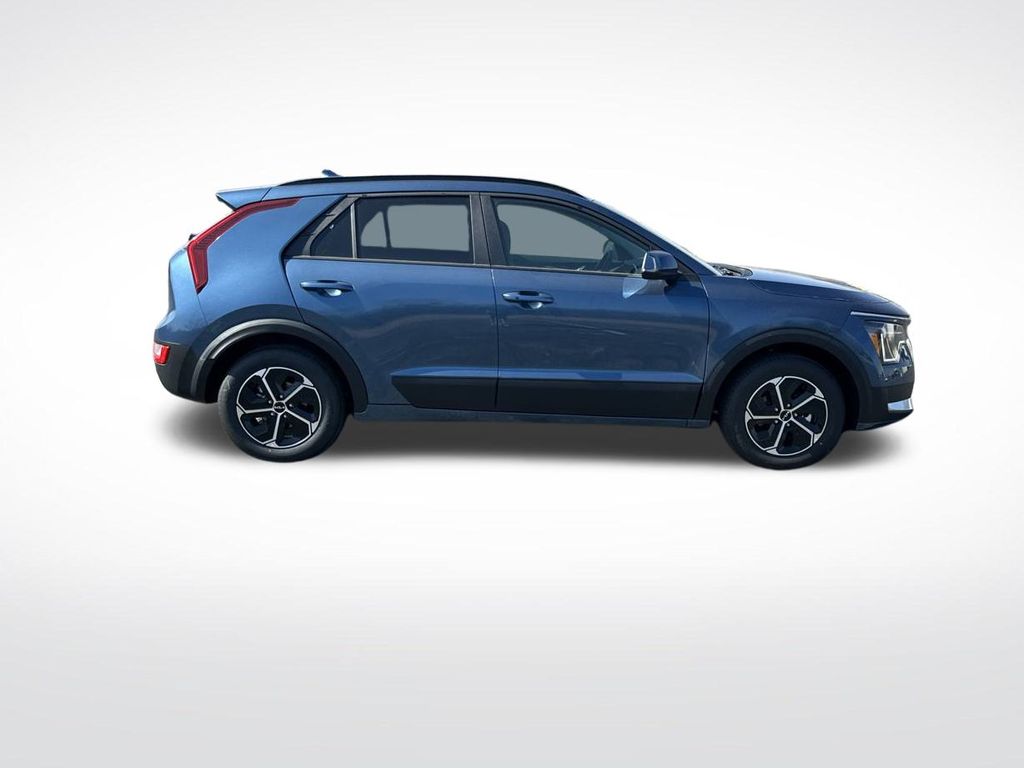 Vehicle image 4 of 33