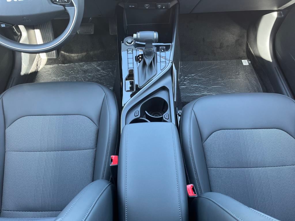 Vehicle image 29 of 31