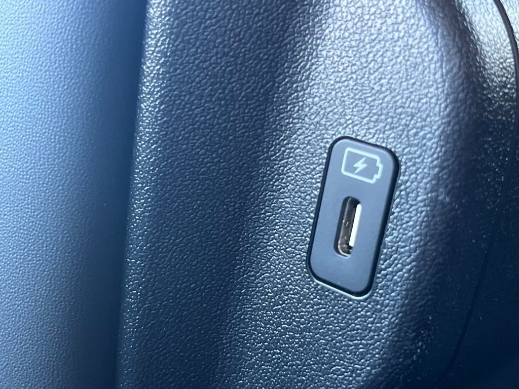 Vehicle image 30 of 31