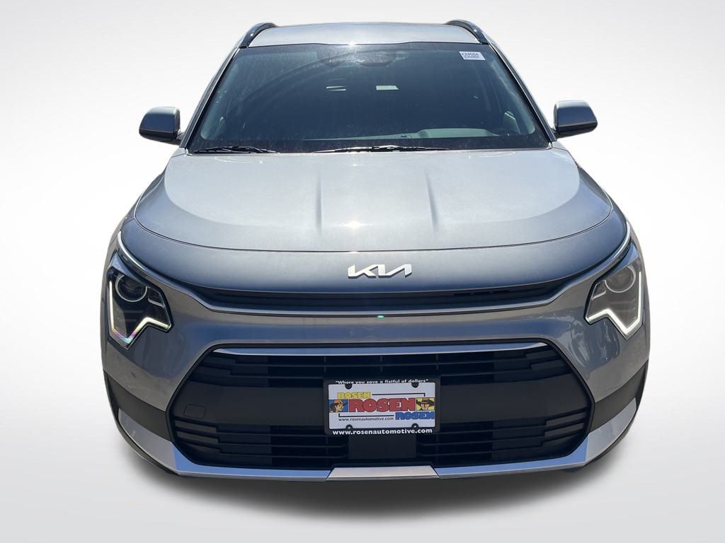 Vehicle image 2 of 31