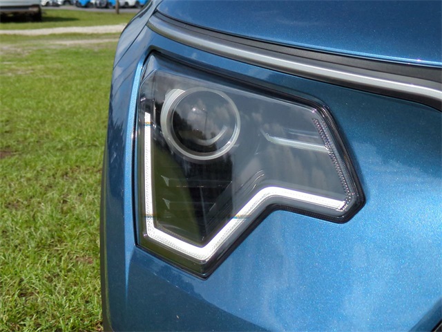 Vehicle image 19 of 28