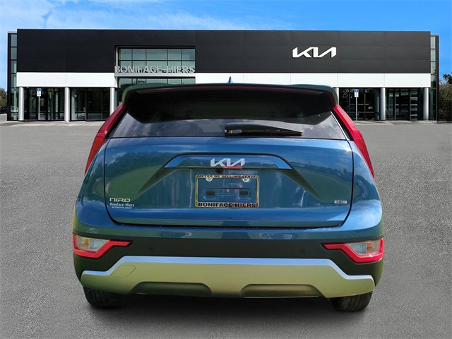 Vehicle image 6 of 28